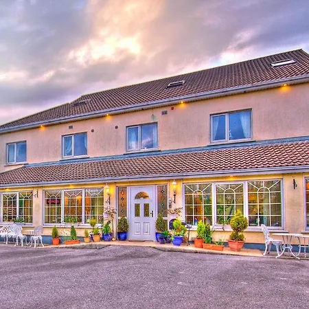 Teach Na Coiribe 3* Castlegar