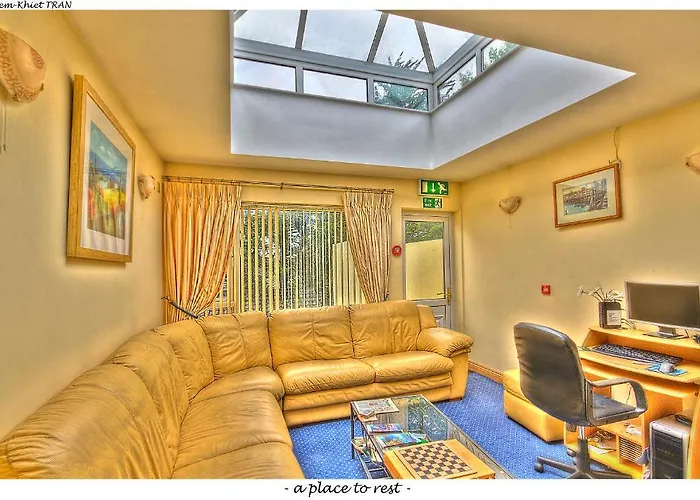 ベッド・アンド・ブレックファスト Teach Na Coiribe Castlegar