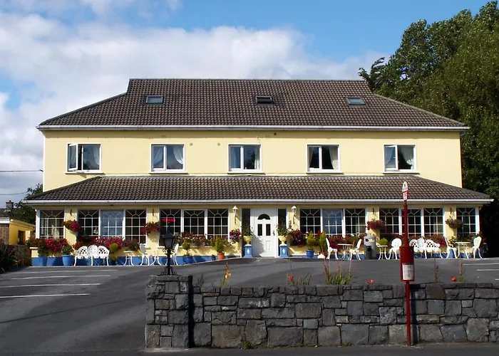 Teach Na Coiribe 3* Castlegar